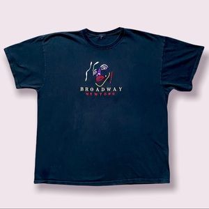 90s VINTAGE “BROADWAY NEW YORK” EMBROIDERED TEE